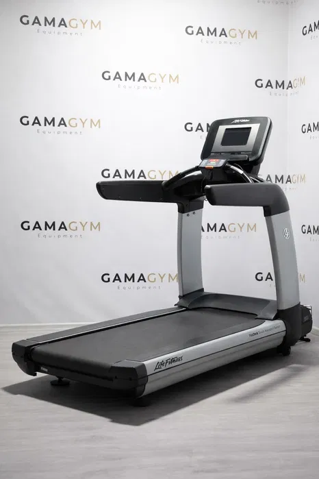 Laufband LIFE FITNESS 95T Elevation Discover SI